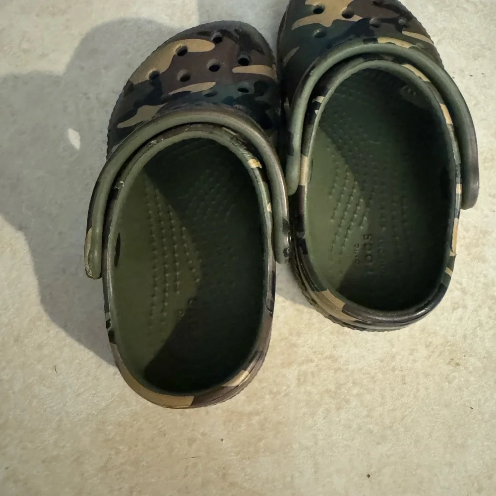 Camo crocs